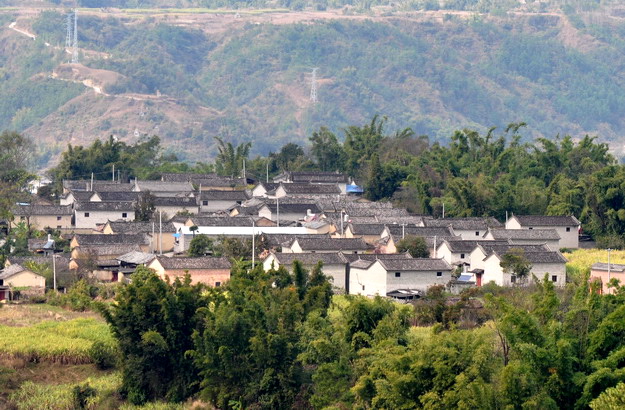 梁河县九保阿昌族乡丙岗村